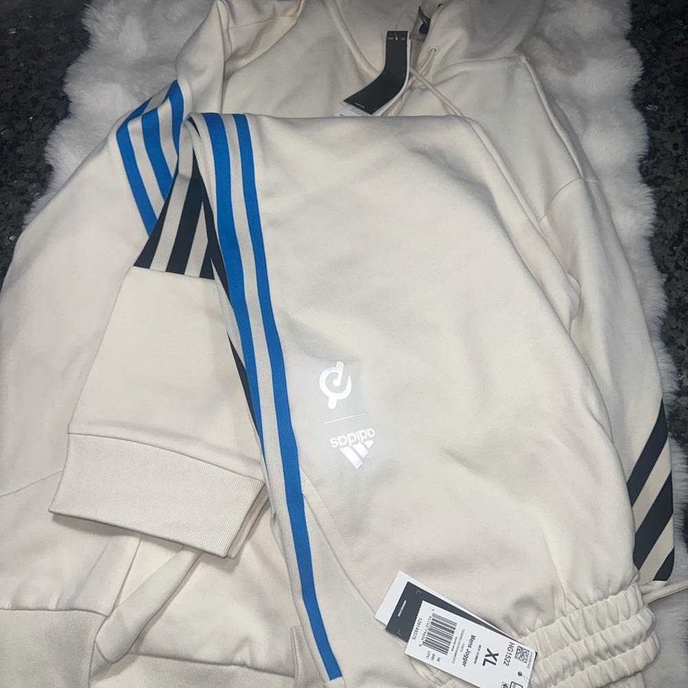 Adidas Cream Hoodie with Blue Stripes & pants. Set - Picture 4 of 4